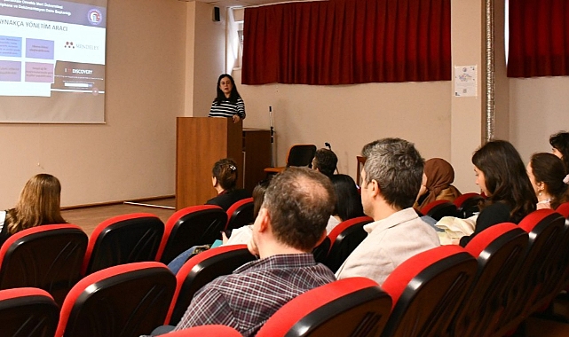 ÇOMÜ'de Akademik personele Kütüphane kullanım eğitimi verildi