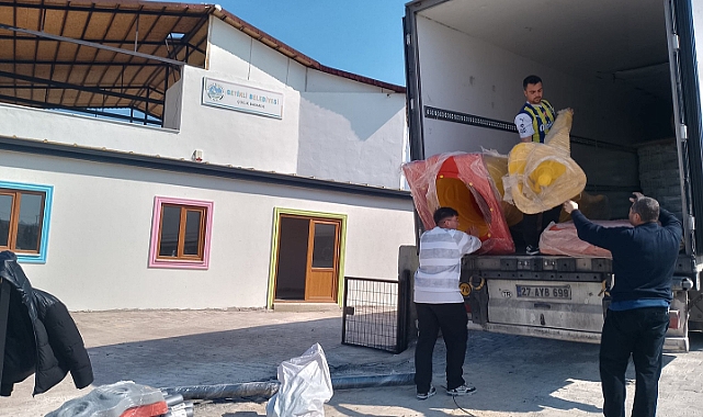 Ezine Belediyesi’nden Geyikli Kreş ve Gündüz Bakımevine destek