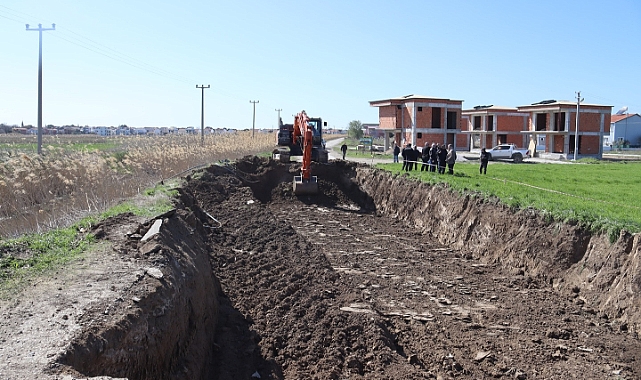 Geyikli'de sahil kanal ve köprü çalışmaları devam ediyor