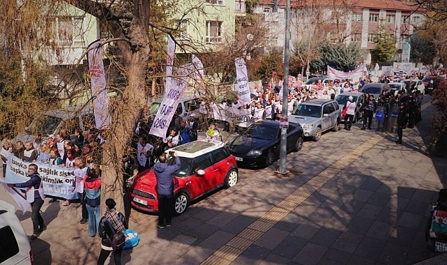 Hekimler 14 Mart'ta G(ö)REV’de