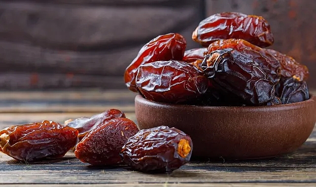 Hurmayı yıkamadan yemek sağlığa zararlı mı? İşte bilinmesi gerekenler...