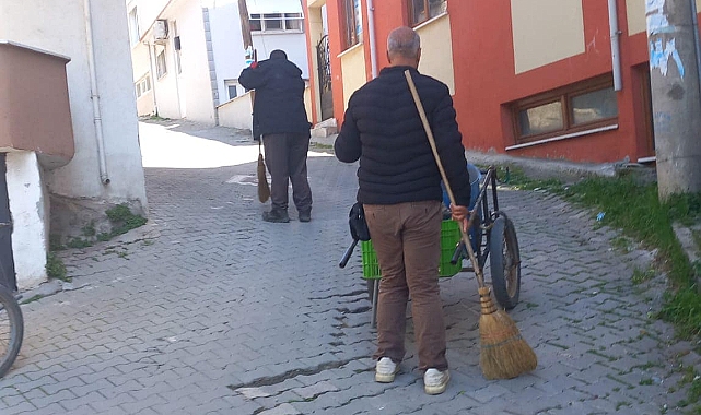 Küçükkuyu’da temizlik ve bakım çalışmaları sürüyor