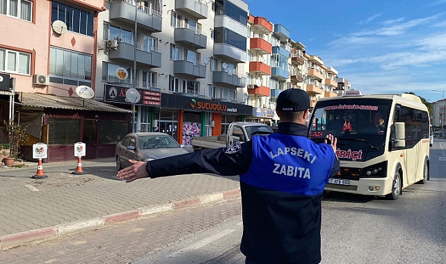 Lapseki'de toplu taşıma araçları denetlendi