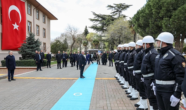 Milli Savunma Bakanı Yaşar Güler Çanakkale Valiliğine ziyaret gerçekleştirdi