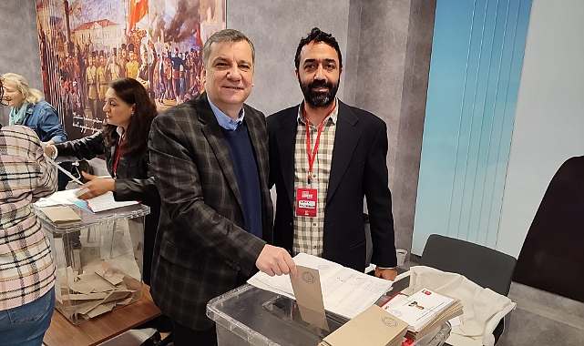Özgür Ceylan oyunu İzmir’de kullandı