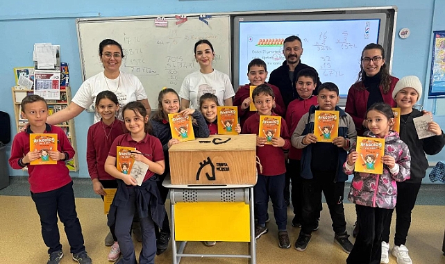 "Sınıf Arkadaşım Homeros" Bozcaada'da miniklerle buluştu