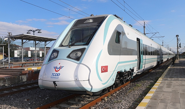 Tren seyahatlerinde ailelere ve yeni evli çiftlere özel indirim!