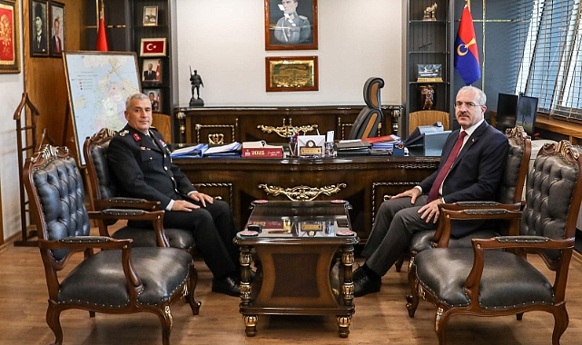 Vali Ömer Toraman’dan İl Jandarma Komutanlığı’na ziyaret