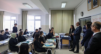 Vali Ömer Toraman'dan TOBB Sosyal Bilimler Lisesi’ne ziyaret