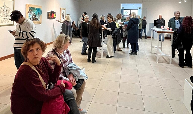 Ayvalık’ta ‘Nisan Geçidi’ sanat sergisi açıldı