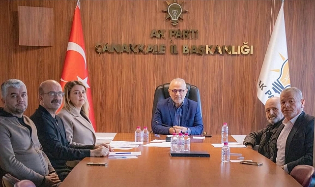 "Barışın kenti Çanakkale, meclisinde Belediye Başkanının kavgacı tavrıyla gündeme gelmiştir"