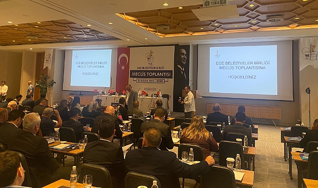 Başkan Muttalip Gürel, Ege Belediyeler Birliği encümen üyeliğine seçildi
