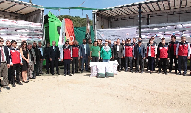 Biga’da çiftçilere %75 hibeli çeltik ve silajlık sorgum tohumu teslim edildi