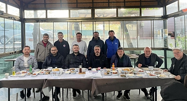 Bigaspor şampiyonluk için kenetlendi! Mavi beyazlılar özel bir yemekte bir araya geldi.