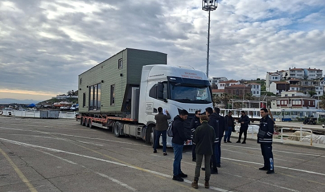 Bozcaada’ya hareketli yapının girişi engellendi