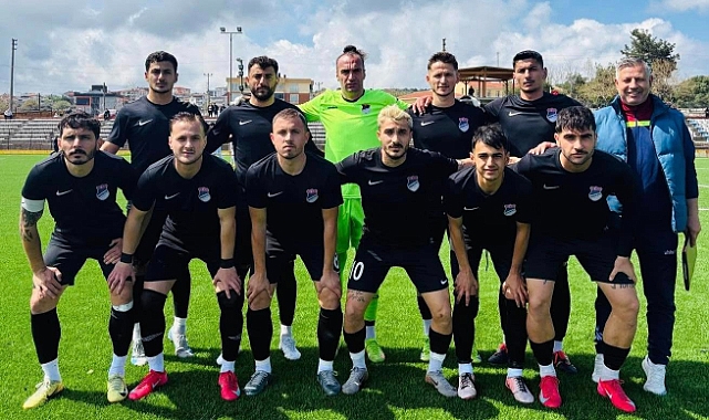 Bozcaadaspor rakibini yenerek liderliğini korudu