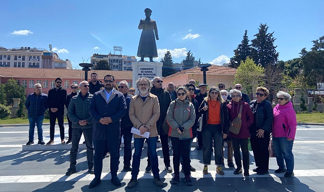 Çanakkale Belediyesi'nde işten çıkarılan Alper Usta, iş akdinin yenilenmesini talep etti