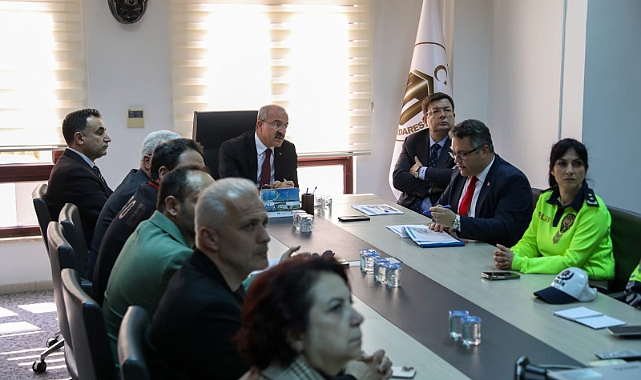 Çanakkale'de tur araçlarının park sorunu masaya yatırıldı: Kalıcı çözüm yolda mı?