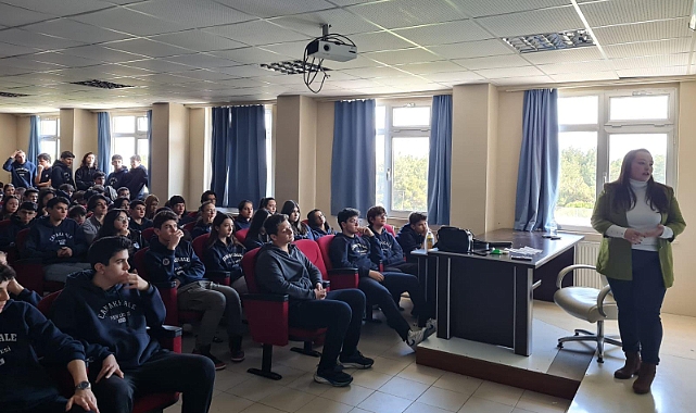 Çisem Gökdeniz'den öğrencilere su verimliliği konferansı