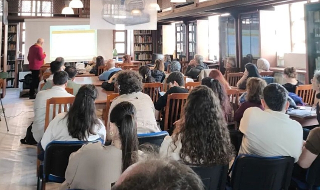ÇOMÜ’de “Modern Evliya Çelebi Çanakkale'de” söyleşisi yoğun ilgi gördü