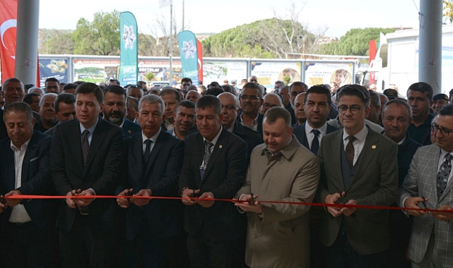Ezine’de Gıda, Tarım ve Hayvancılık Festivali kapılarını açtı