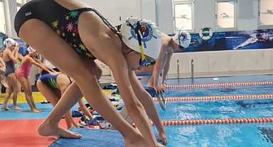 İÇDAŞ Spor Kulübü Yüzme Takımı’ndan Karabiga’da gelişim kampı