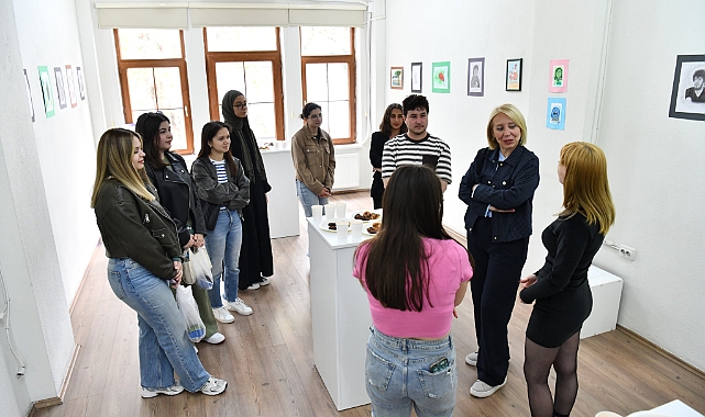 Karışık Teknik Resim Sergisi, Yazar ve Sanatçı Evi'nde ziyarete açıldı