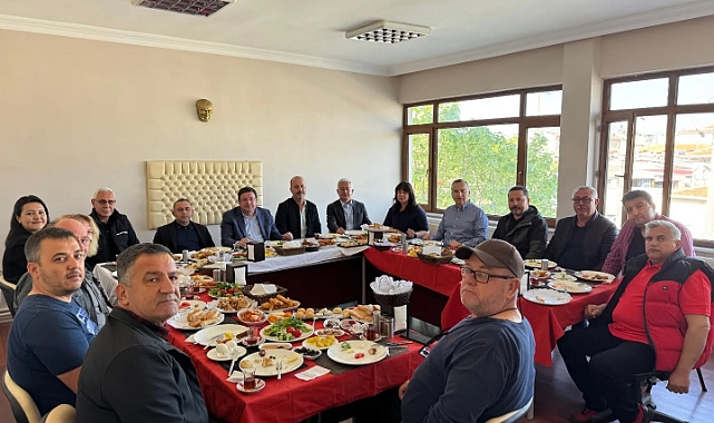 Küçük Sanayi Sitesi ve Yapı Kooperatifi esnafı kahvaltıda buluştu