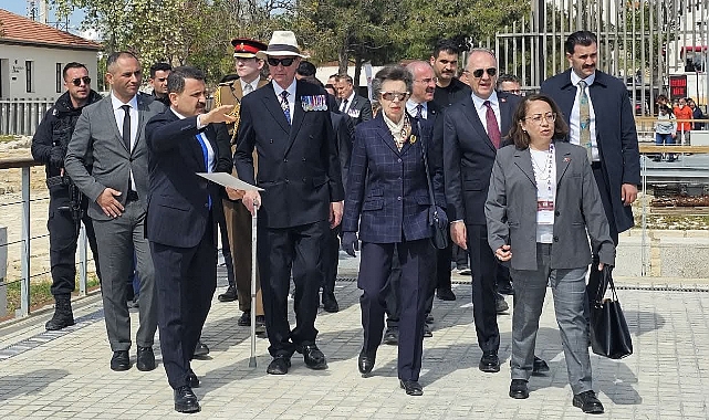 Prenses Anne, Seddülbahir Kalesi’ni ziyaret etti