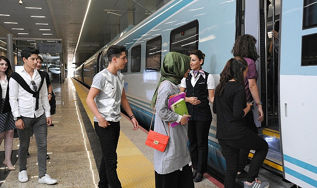 Raylarda bayram yoğunluğu: Milyonlarca yolcu taşındı