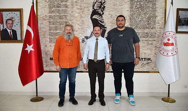 Sanatçılar Mehmet Elmas ve Fikret Karakaya’dan Biga Kaymakamına ziyaret