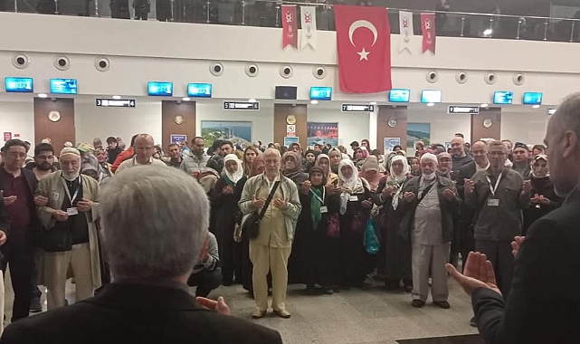 Şehitler Diyarı Çanakkale’den Hacı Adayları Dualarla Uğurlandı