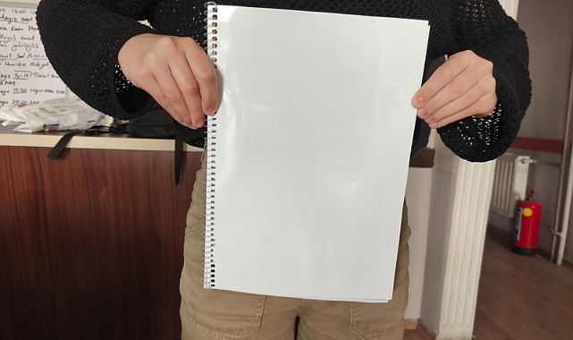 A4 kâğıdı genişliğinde beden! Sosyal medyada başlayan zayıflık akımı çocukları tehdit ediyor