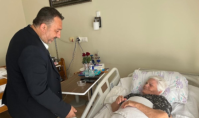 AK Parti Merkez İlçe Teşkilatı’ndan Anneler Günü ziyareti