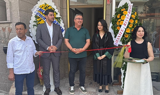 Av. Gülümser Bilgiç, Ayvacık’ta Bilgiç Hukuk Bürosunu hizmete açtı