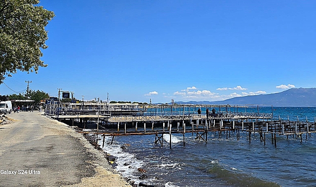 Ayvacık sahillerinde işgale göz yumuluyor, vatandaş denize giremiyor