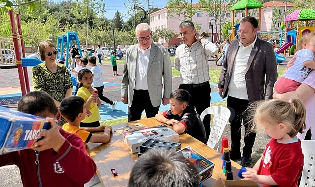 Başkan Atılgan, öğrencilerle kermeste buluştu