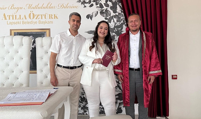 Başkan Atilla Öztürk, çiftin nikahını kıydı