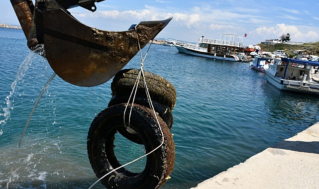 Bozcaada’da Dünya Çevre Günü’nde deniz dibi temizliği