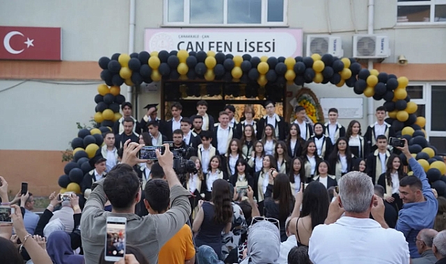 Çan Fen Lisesi'nde mezuniyet coşkusu