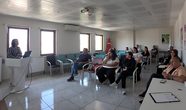 Çanakakle'de turizm işletmesi sahiplerine Lejyonella eğitimi verildi