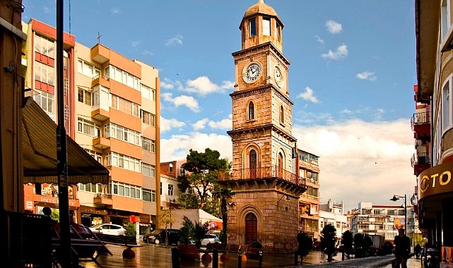 Çanakkale'nin simgesi Saat Kulesi zamana meydan okuyor