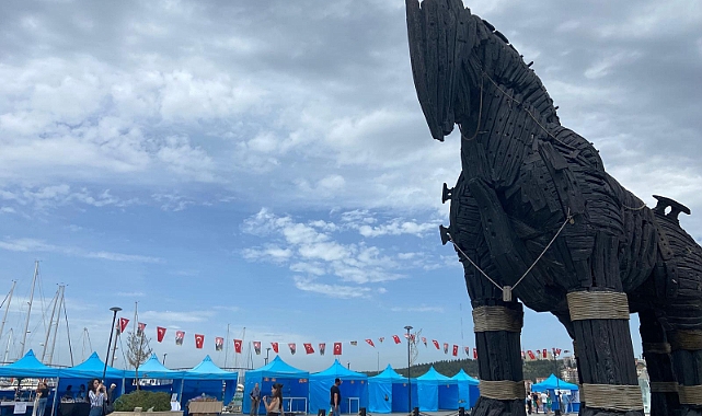 Çanakkale Seramik Festivali'nde stantlar yoğun ilgi gördü