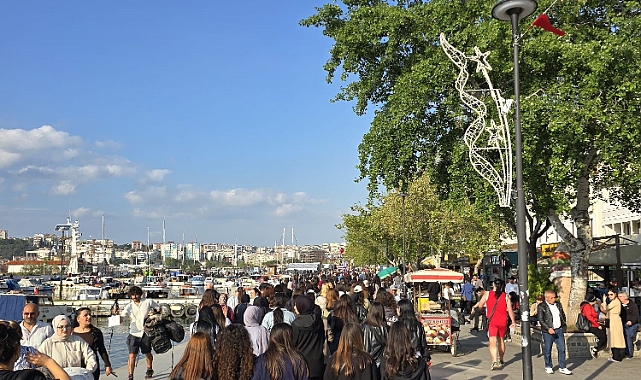 Havalar ısındı kordon şenlendi