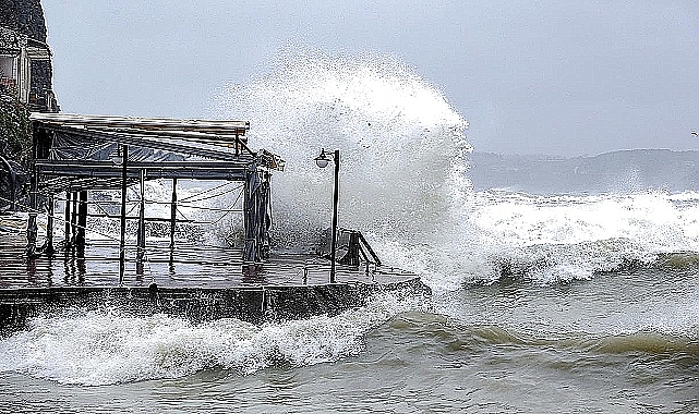 Ege Denizi’nde kuvvetli fırtına alarmı! Vatandaşlar uyarıldı