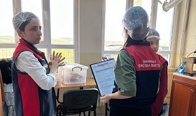 Ezine’de Genç Gıda Denetçileri Kantinleri Mercek Altına Aldı