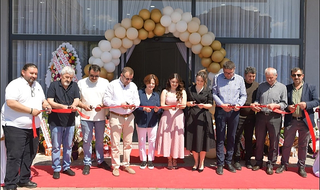 Ezine'de Şirin Davet Evi açıldı