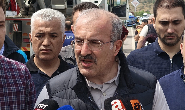 Ezine'de zincirleme kazada ölü sayısı 8'e yükseldi