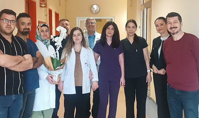 Ezine Devlet Hastanesi’nde Laboratuvar çalışanlarının günü kutlandı