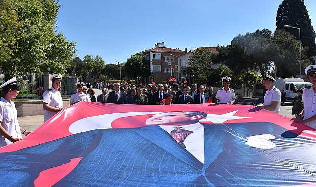 Gelibolu’da gençler atalarının izinde bayram kutladılar